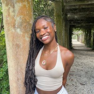 Meet your Posher, Ciara